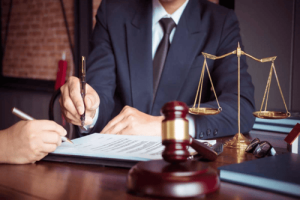 وکالت بلاعزل چیست؟ هر آنچه باید از انواع آن بدانید